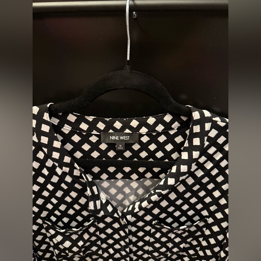 Patterned Blouse - Picture 3 of 3